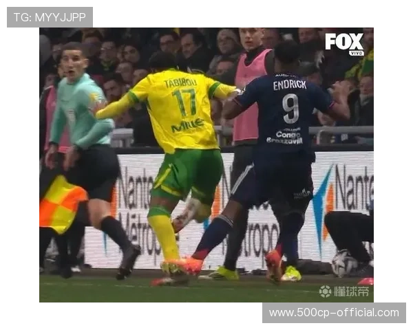 恩德里克恶意绊倒塔布导致对手脚踝重伤，被红牌罚下