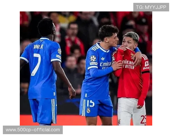 欧足联启动调查本菲卡球员普雷斯蒂安尼涉嫌种族歧视