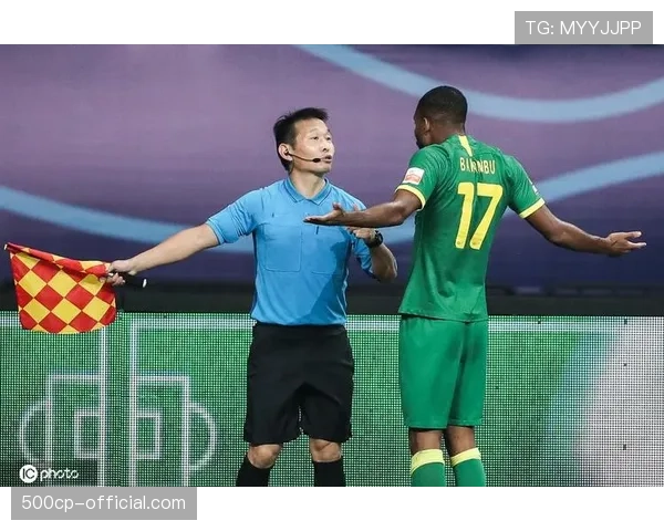 社论：密集赛程下，跑动数据应成为裁判保护球员的考量依据